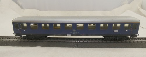Blauer personenwagen aus - personenwagen,